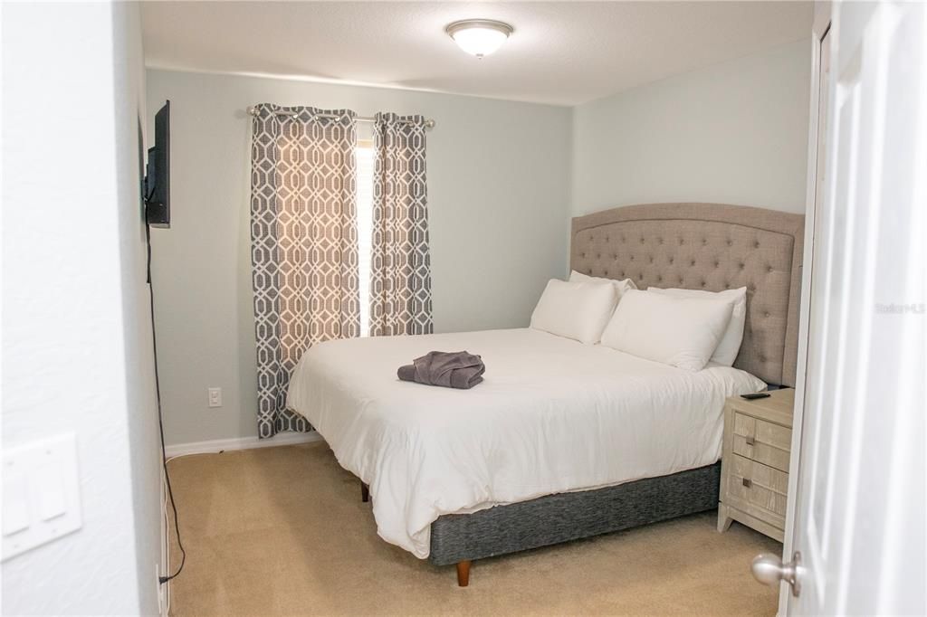 For Rent: $3,800 (5 beds, 3 baths, 2609 Square Feet)