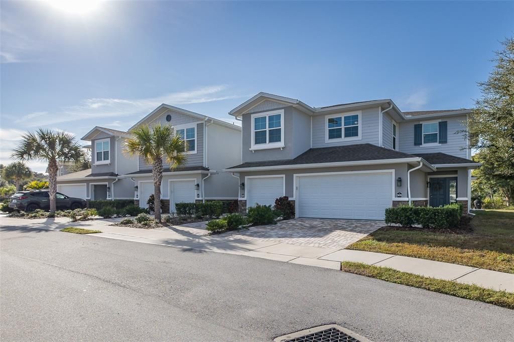 For Sale: $398,000 (3 beds, 2 baths, 1991 Square Feet)