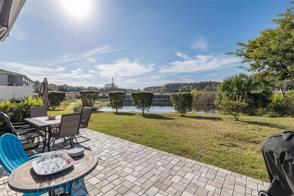 For Sale: $398,000 (3 beds, 2 baths, 1991 Square Feet)