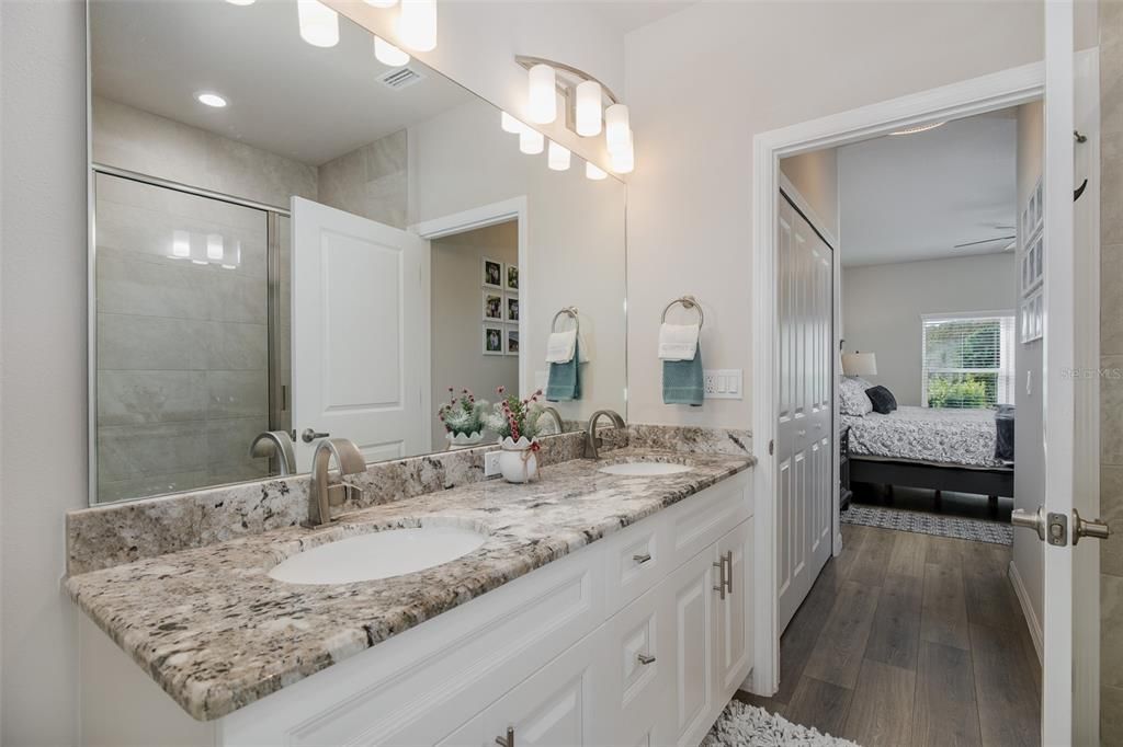 For Sale: $398,000 (3 beds, 2 baths, 1991 Square Feet)