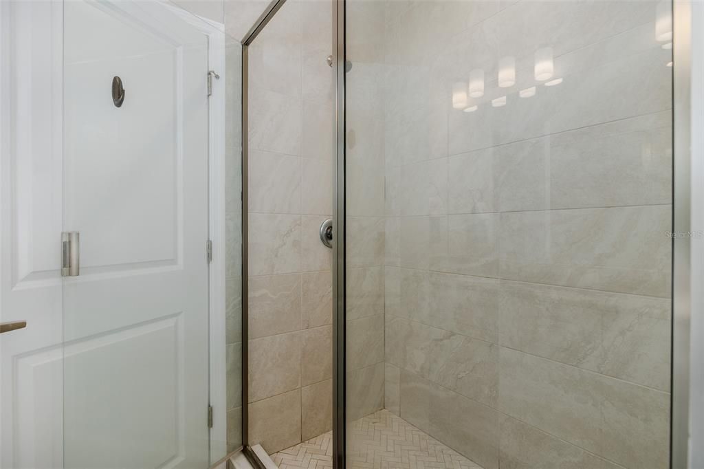 For Sale: $398,000 (3 beds, 2 baths, 1991 Square Feet)