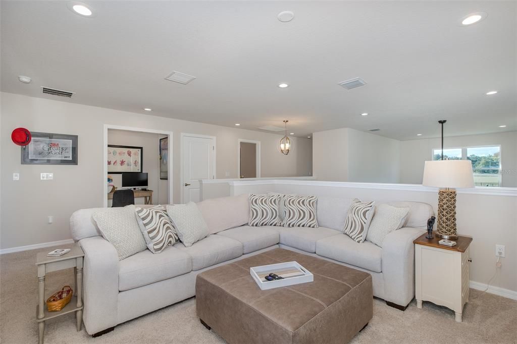 For Sale: $398,000 (3 beds, 2 baths, 1991 Square Feet)