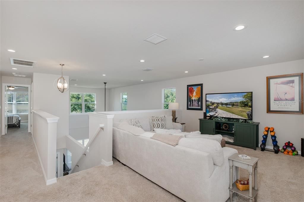 For Sale: $398,000 (3 beds, 2 baths, 1991 Square Feet)