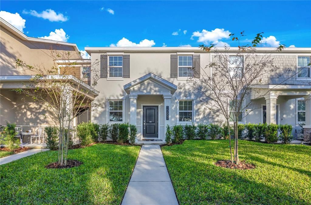 For Rent: $2,700 (3 beds, 2 baths, 1636 Square Feet)