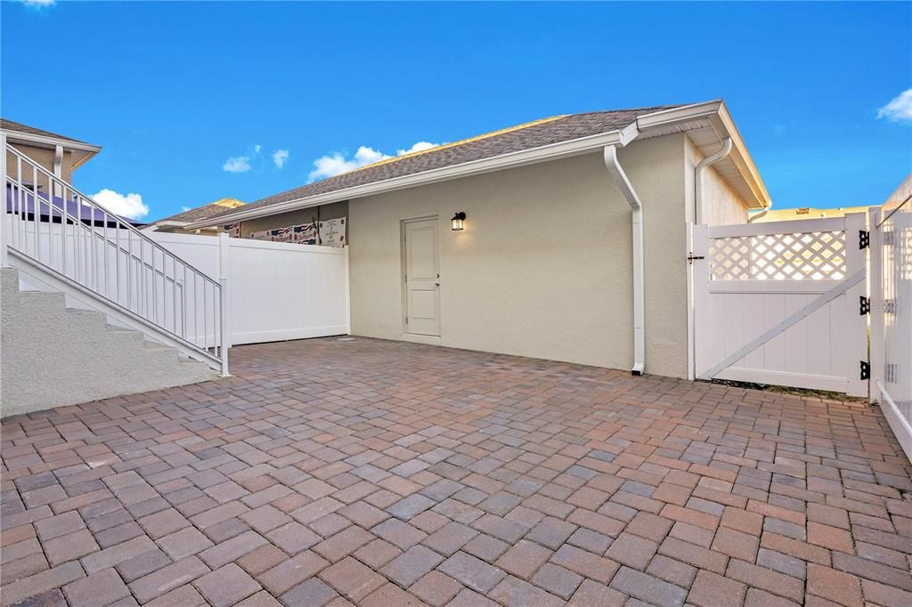 For Rent: $2,700 (3 beds, 2 baths, 1636 Square Feet)