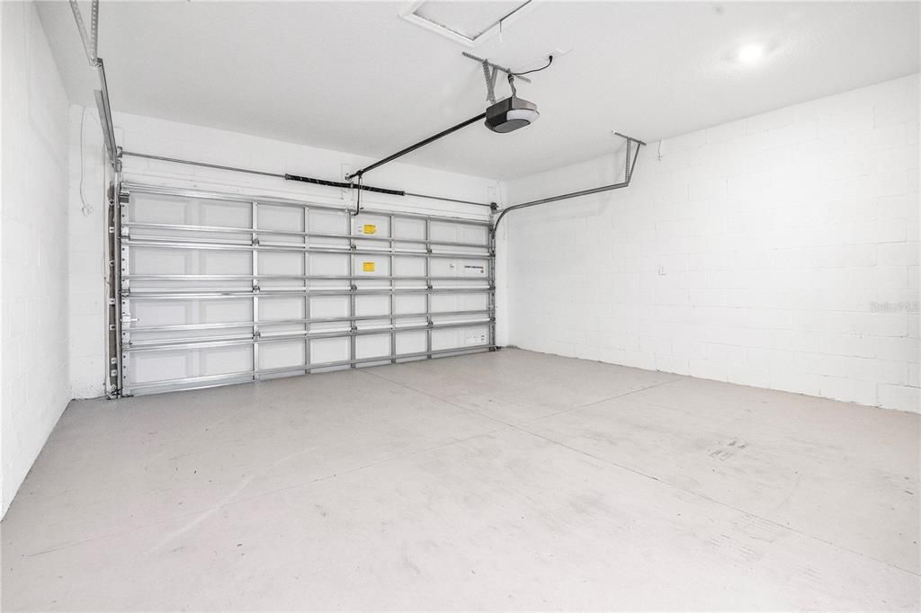 For Rent: $2,700 (3 beds, 2 baths, 1636 Square Feet)