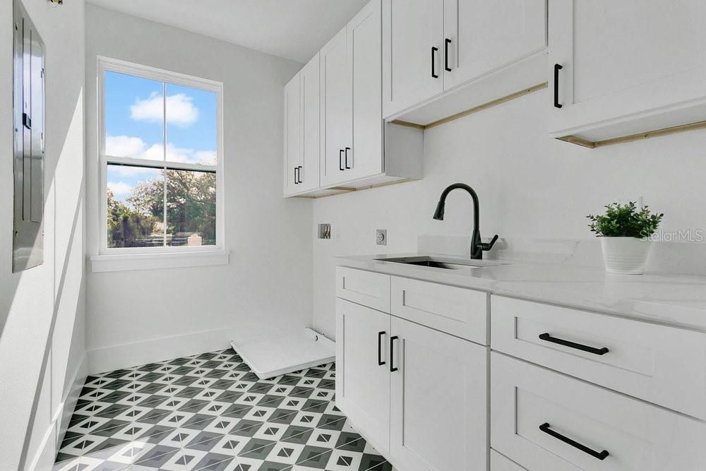 For Sale: $1,085,000 (5 beds, 3 baths, 3107 Square Feet)