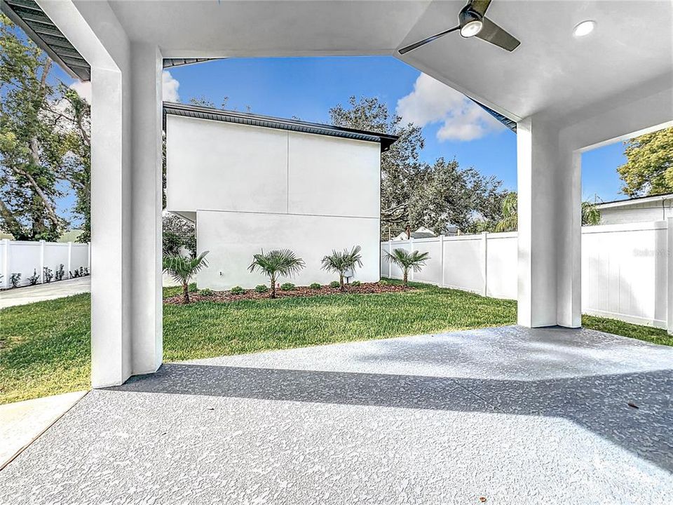 For Sale: $1,085,000 (5 beds, 3 baths, 3107 Square Feet)