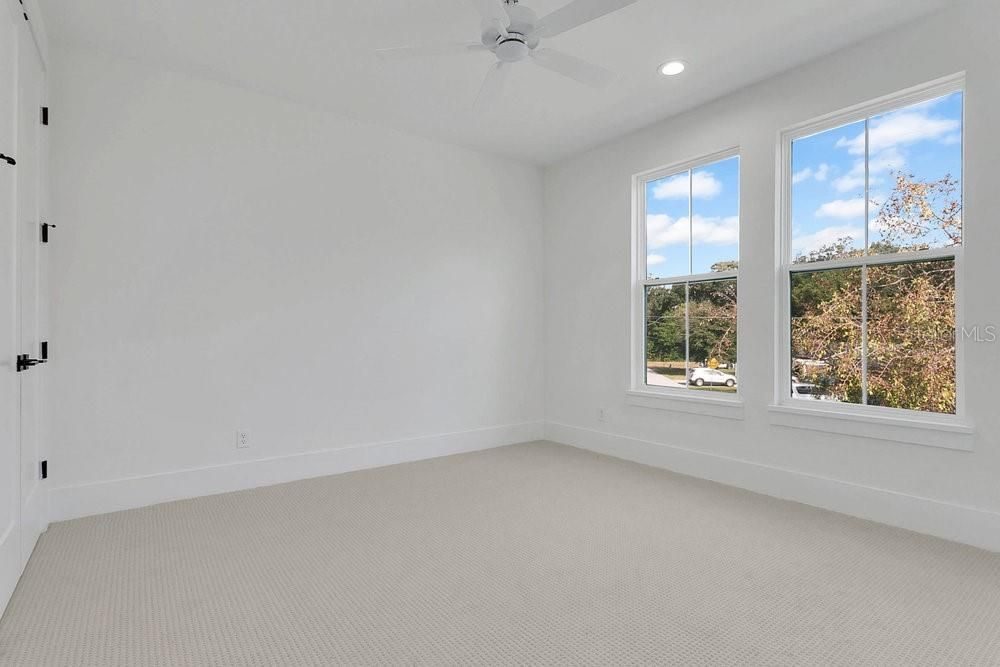 For Sale: $1,085,000 (5 beds, 3 baths, 3107 Square Feet)