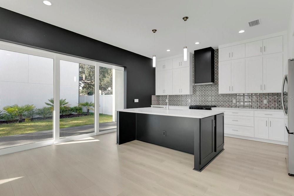 For Sale: $1,085,000 (5 beds, 3 baths, 3107 Square Feet)