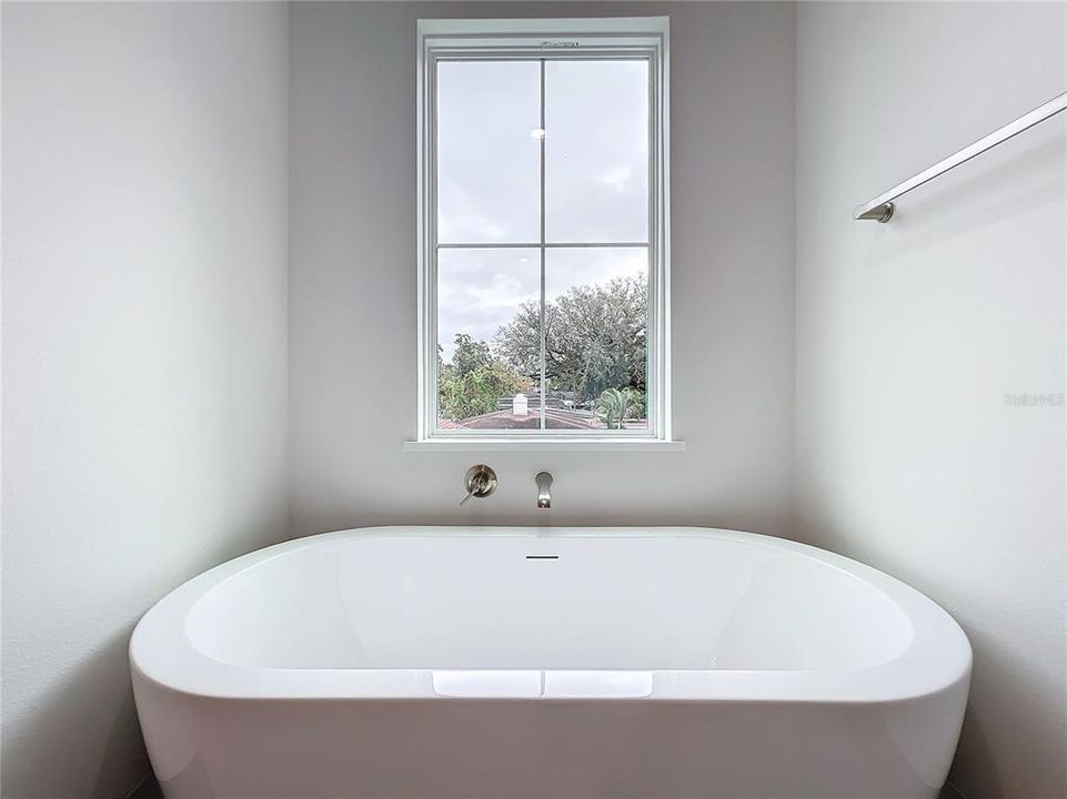 For Sale: $1,085,000 (5 beds, 3 baths, 3107 Square Feet)