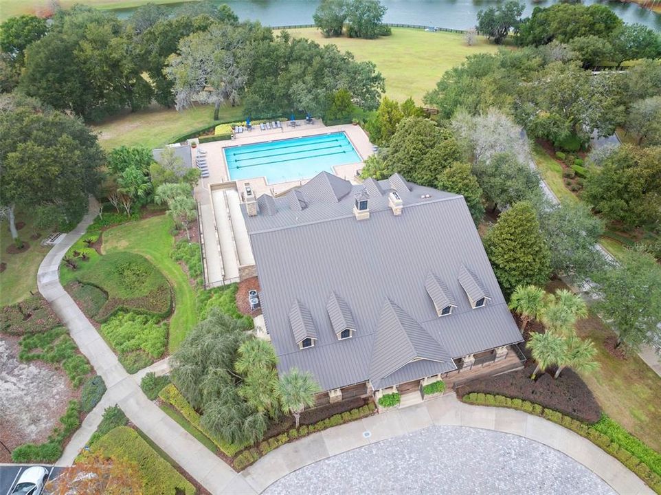 En Venta: $435,000 (4 camas, 2 baños, 1955 Pies cuadrados)