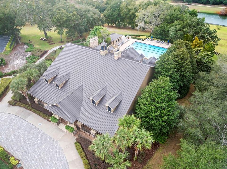 En Venta: $435,000 (4 camas, 2 baños, 1955 Pies cuadrados)