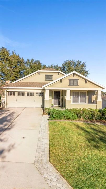 En Venta: $435,000 (4 camas, 2 baños, 1955 Pies cuadrados)