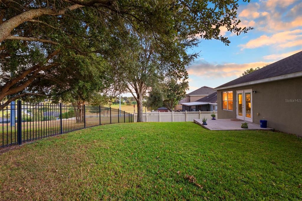 En Venta: $435,000 (4 camas, 2 baños, 1955 Pies cuadrados)