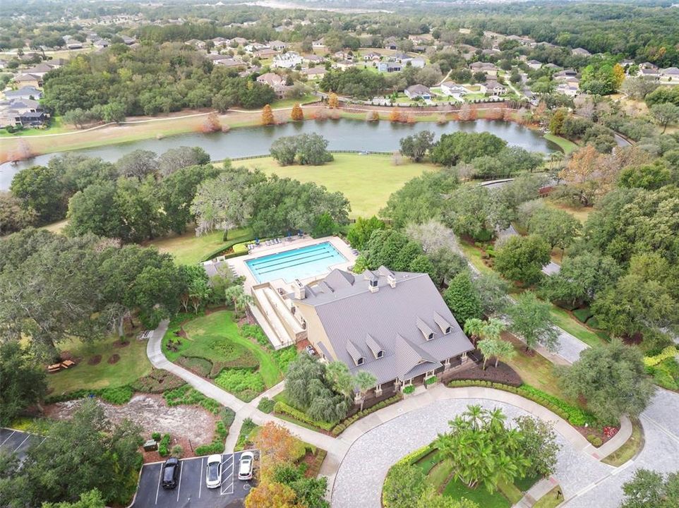 En Venta: $435,000 (4 camas, 2 baños, 1955 Pies cuadrados)