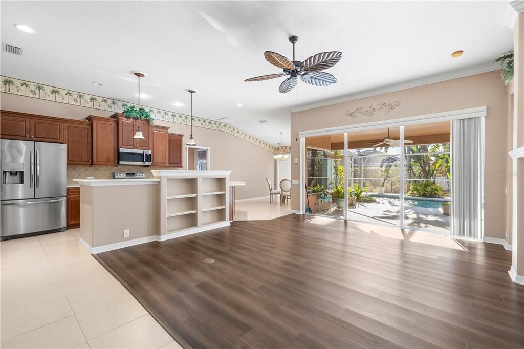 待售: $550,000 (4 贝兹, 3 浴室, 2179 平方英尺)