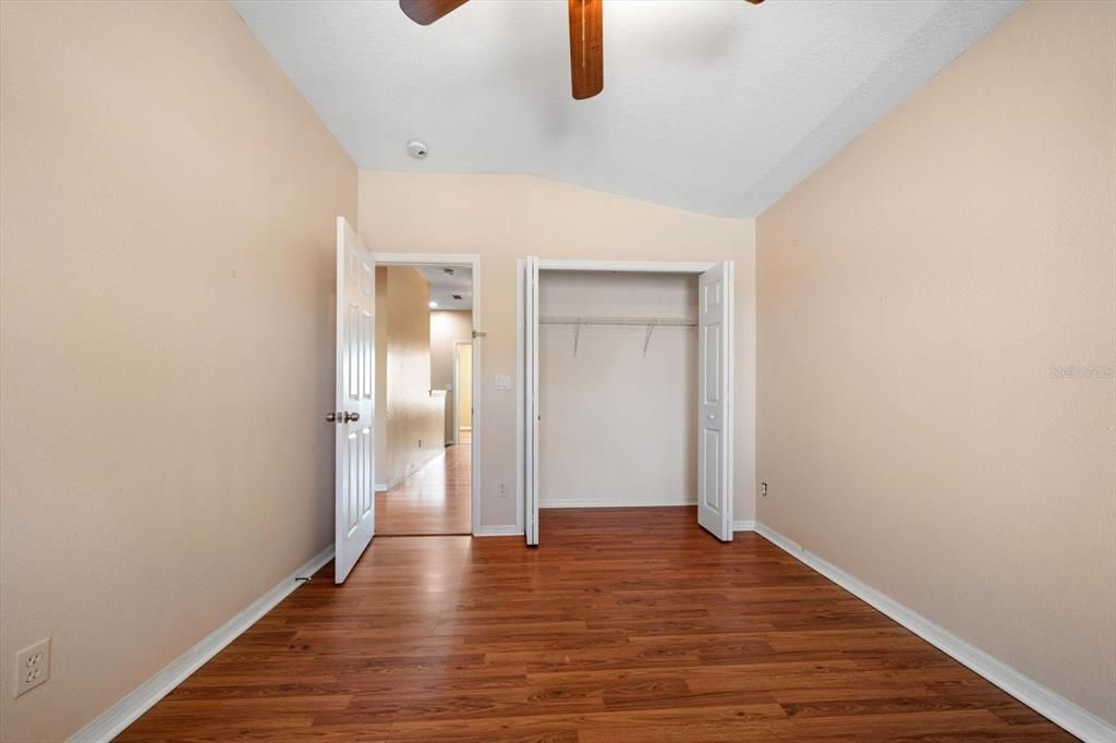 待售: $375,000 (4 贝兹, 2 浴室, 1616 平方英尺)