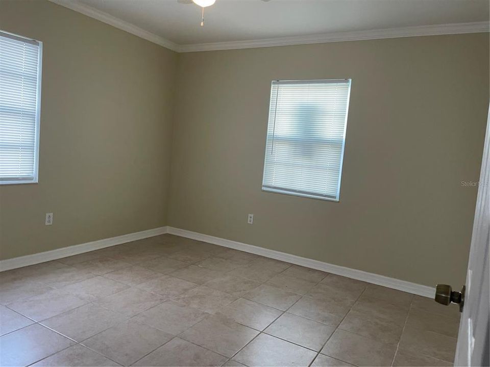 For Rent: $2,350 (3 beds, 1 baths, 1241 Square Feet)