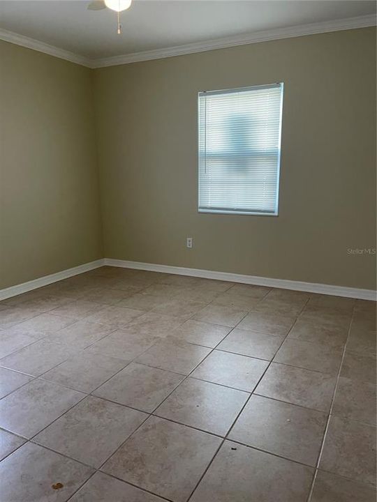 For Rent: $2,350 (3 beds, 1 baths, 1241 Square Feet)