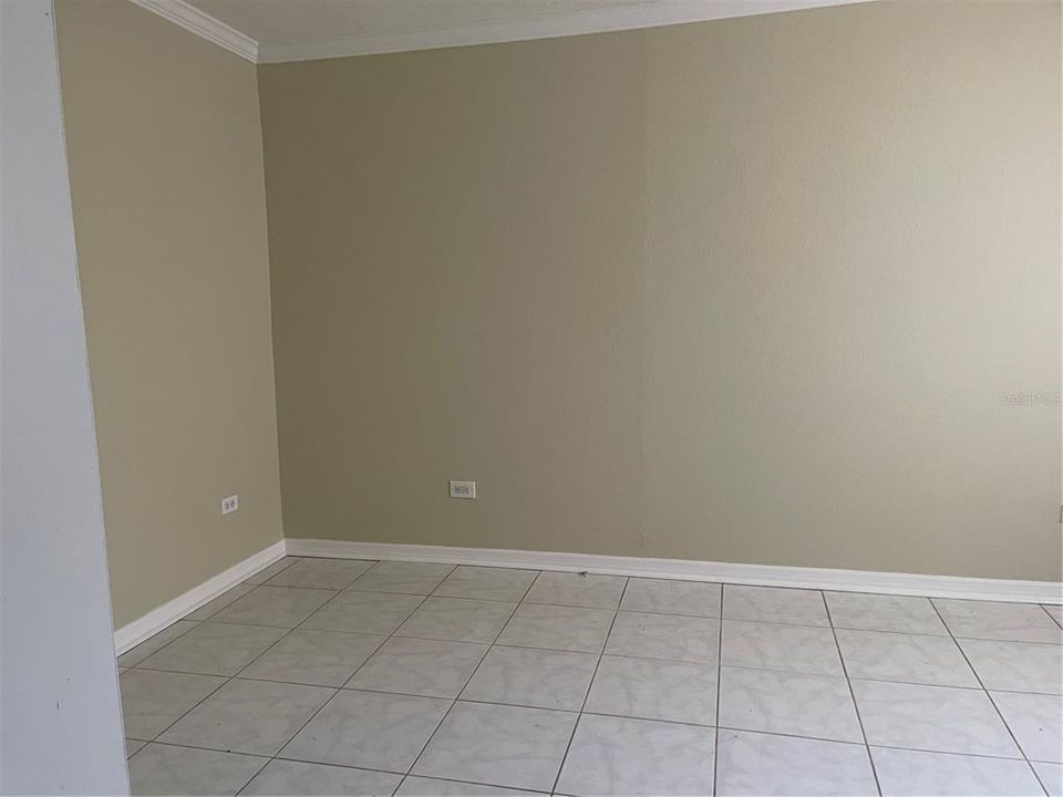 For Rent: $2,350 (3 beds, 1 baths, 1241 Square Feet)