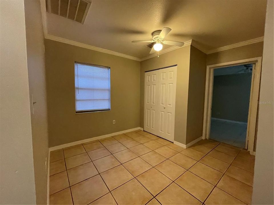 For Rent: $2,350 (3 beds, 1 baths, 1241 Square Feet)