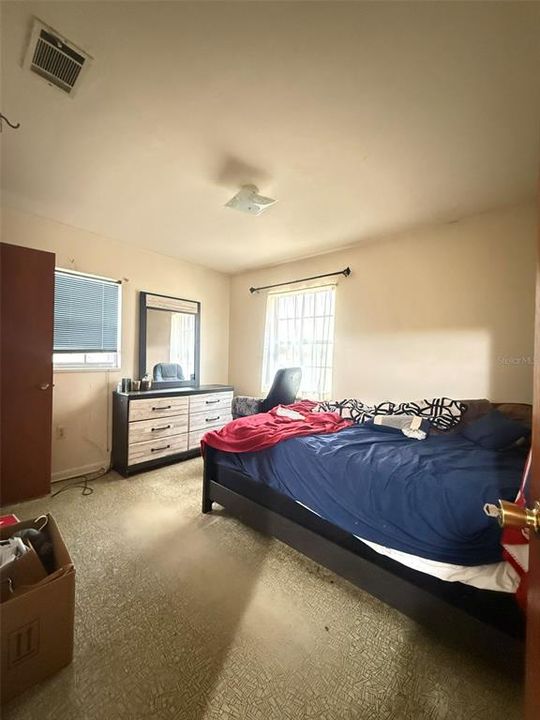 For Sale: $249,900 (4 beds, 2 baths, 1422 Square Feet)