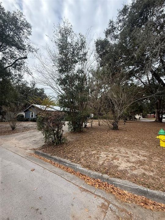 For Sale: $249,900 (4 beds, 2 baths, 1422 Square Feet)