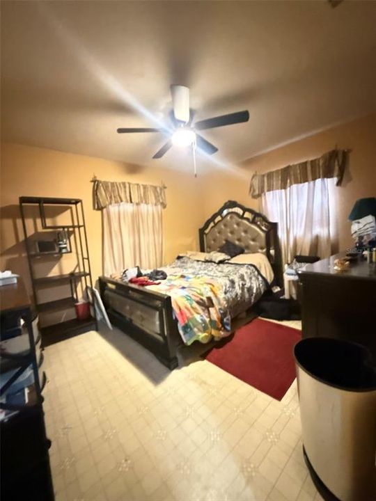 For Sale: $249,900 (4 beds, 2 baths, 1422 Square Feet)