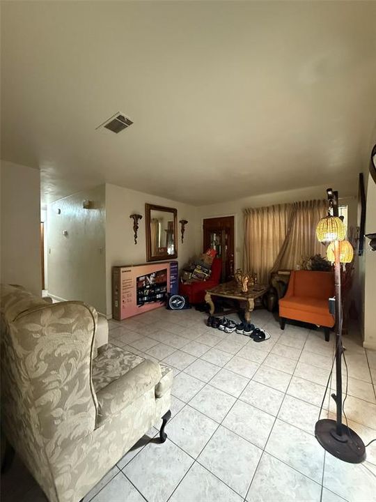 For Sale: $249,900 (4 beds, 2 baths, 1422 Square Feet)