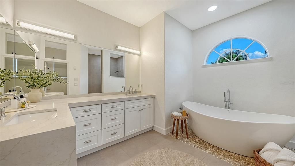 For Sale: $1,090,000 (4 beds, 3 baths, 3122 Square Feet)