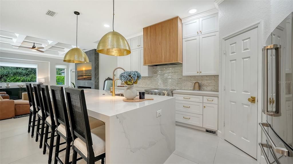 For Sale: $1,090,000 (4 beds, 3 baths, 3122 Square Feet)