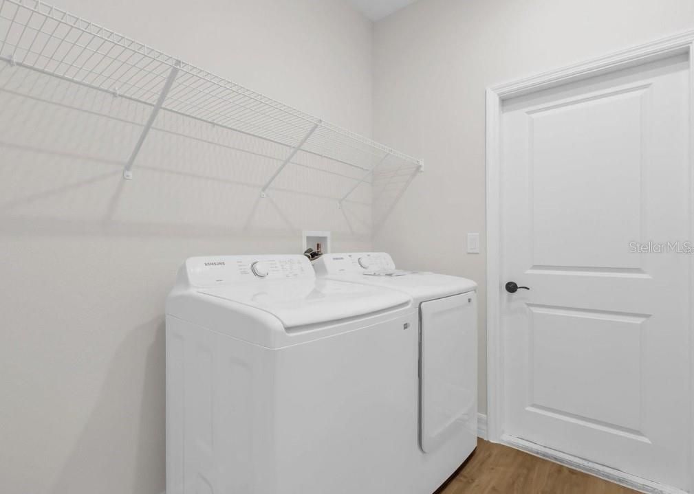 For Sale: $324,900 (4 beds, 3 baths, 1990 Square Feet)