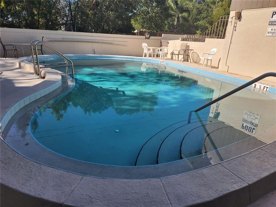 出租: $2,000 (2 贝兹, 2 浴室, 914 平方英尺)