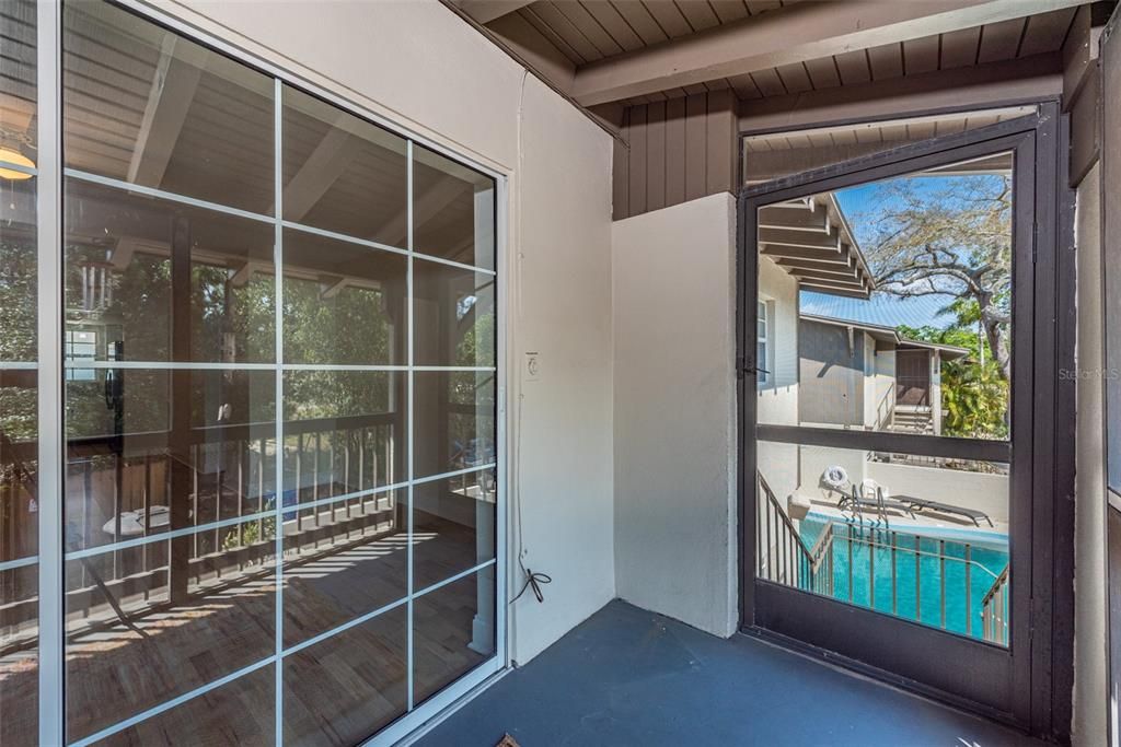 出租: $2,000 (2 贝兹, 2 浴室, 914 平方英尺)