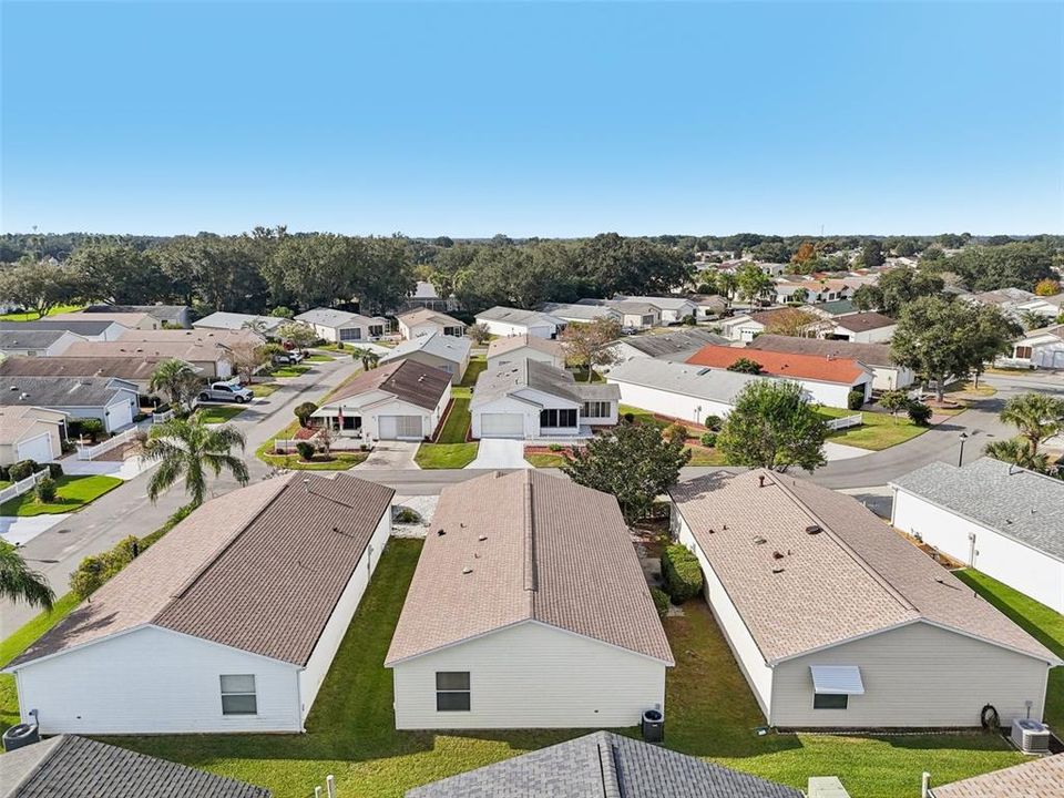 For Sale: $309,000 (2 beds, 2 baths, 1121 Square Feet)