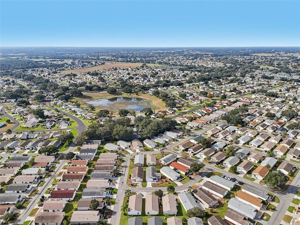 For Sale: $309,000 (2 beds, 2 baths, 1121 Square Feet)