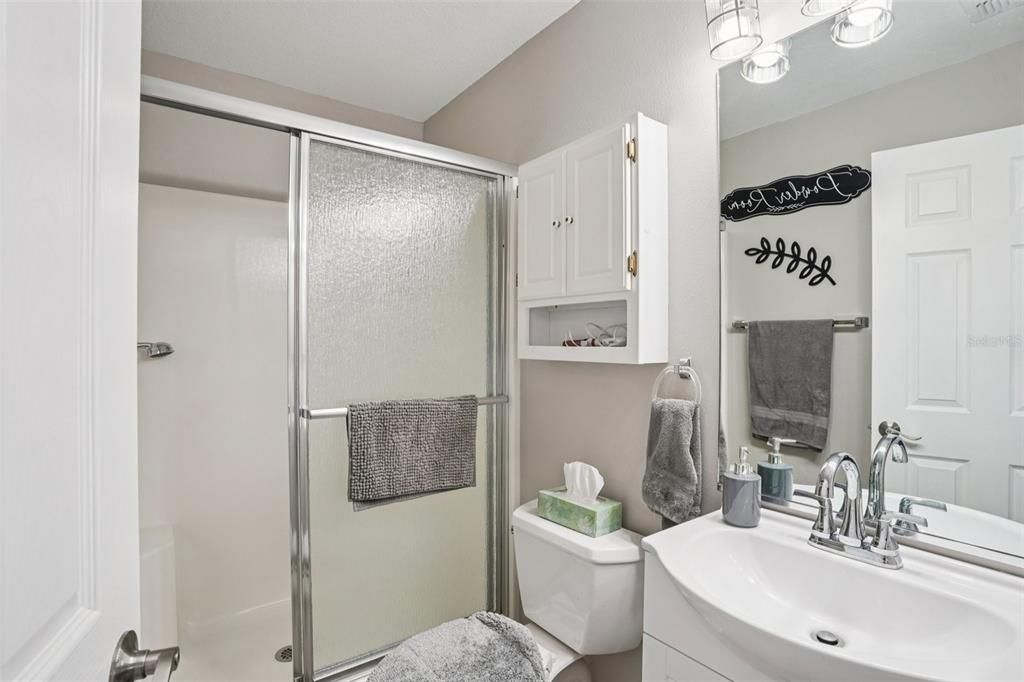 For Sale: $309,000 (2 beds, 2 baths, 1121 Square Feet)