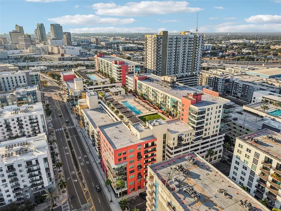 В аренду: $2,800 (2 спален, 1 ванн, 1050 Квадратных фут)