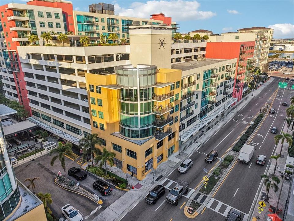 В аренду: $2,800 (2 спален, 1 ванн, 1050 Квадратных фут)