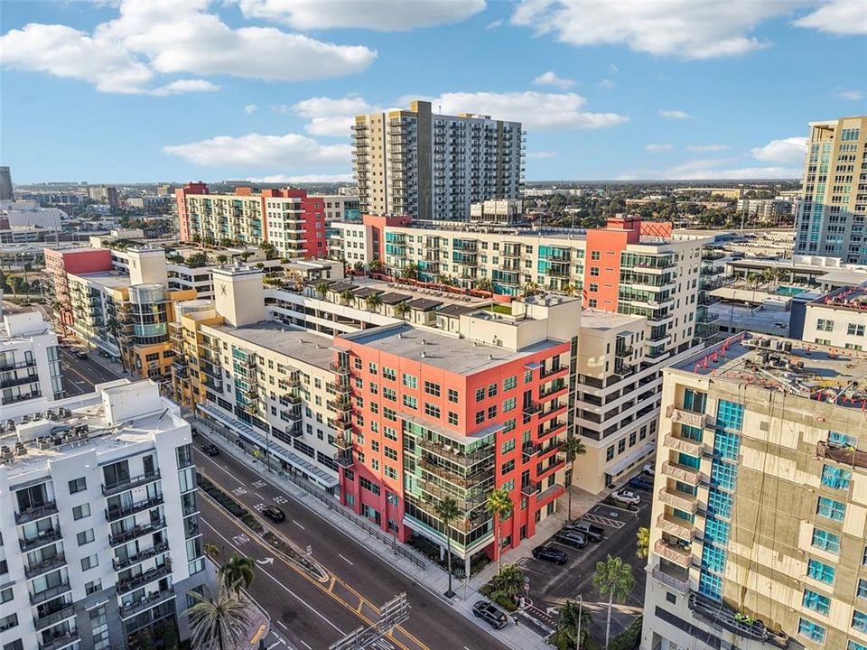 В аренду: $2,800 (2 спален, 1 ванн, 1050 Квадратных фут)