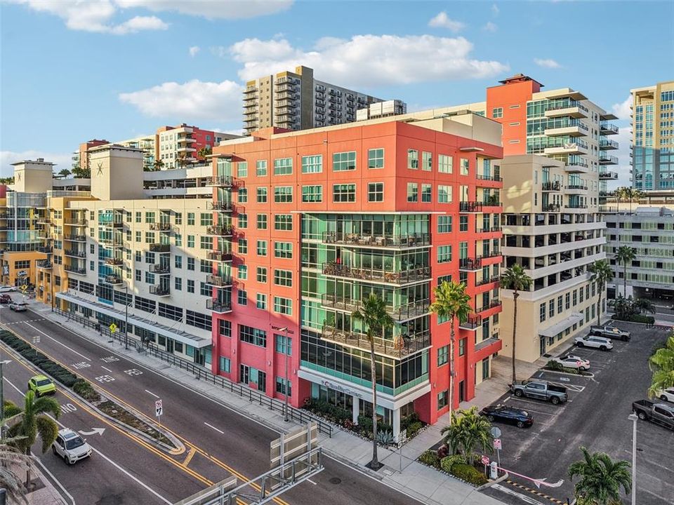 В аренду: $2,800 (2 спален, 1 ванн, 1050 Квадратных фут)