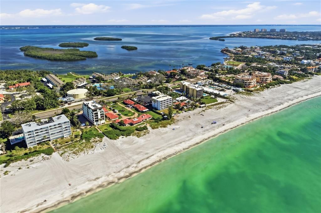 En Venta: $725,000 (2 camas, 2 baños, 1248 Pies cuadrados)