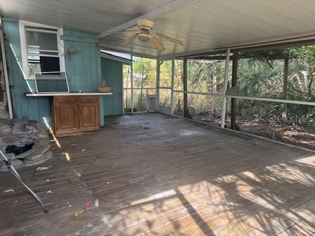 For Sale: $127,500 (2 beds, 1 baths, 936 Square Feet)