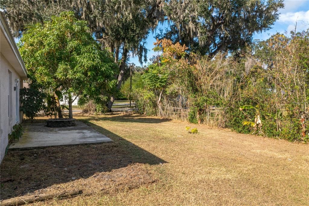 For Sale: $265,000 (3 beds, 2 baths, 1230 Square Feet)