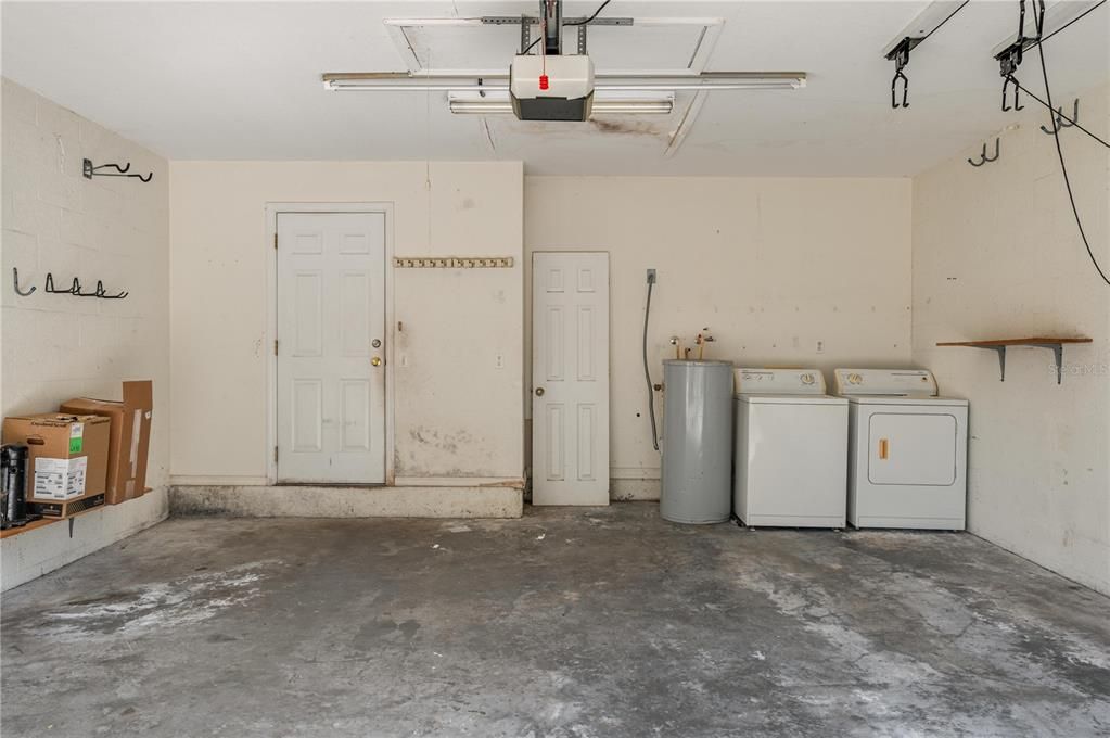 For Sale: $265,000 (3 beds, 2 baths, 1230 Square Feet)