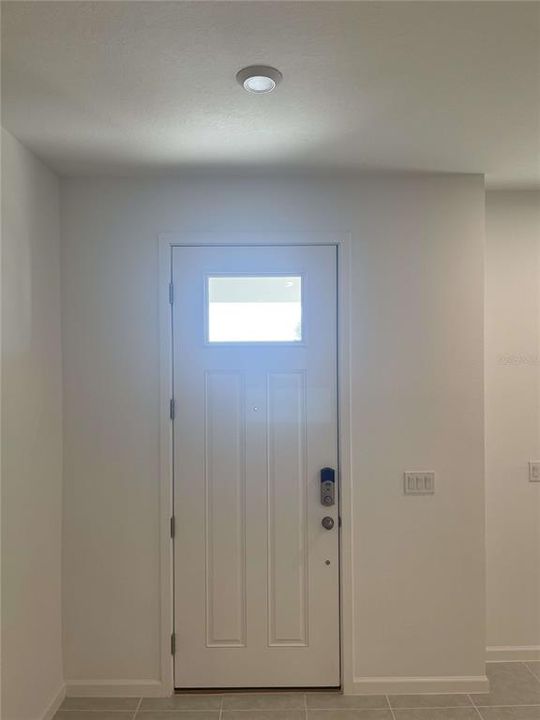 For Rent: $2,500 (3 beds, 2 baths, 1628 Square Feet)