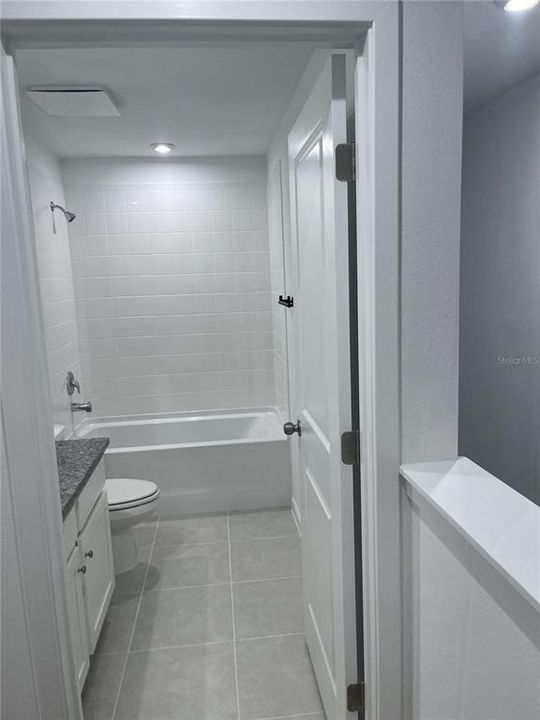 For Rent: $2,500 (3 beds, 2 baths, 1628 Square Feet)