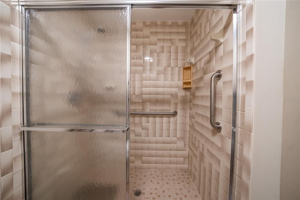 En Venta: $230,000 (2 camas, 2 baños, 1360 Pies cuadrados)