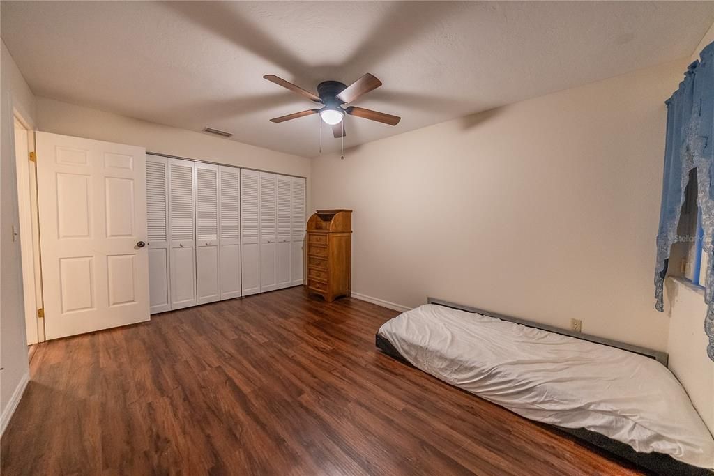 En Venta: $230,000 (2 camas, 2 baños, 1360 Pies cuadrados)